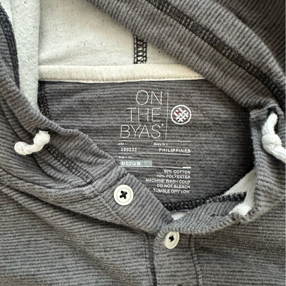 On The Byas men’s Pullover Hoodie - Picture 3 of 6